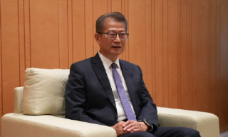 【视频】陈茂波：上半年逾7.4万法国游客访港 相信两地关系会继续稳步发展