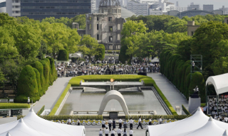 日本广岛悼念原爆80周年 市长冀...