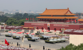 刘兆佳：阅兵演示尖端武器 提醒美...